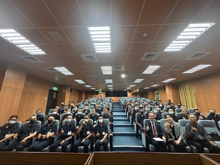 Group photo of everyone